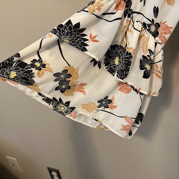 Ruffle Bell-Sleeve Blouse - Picture 2 of 3